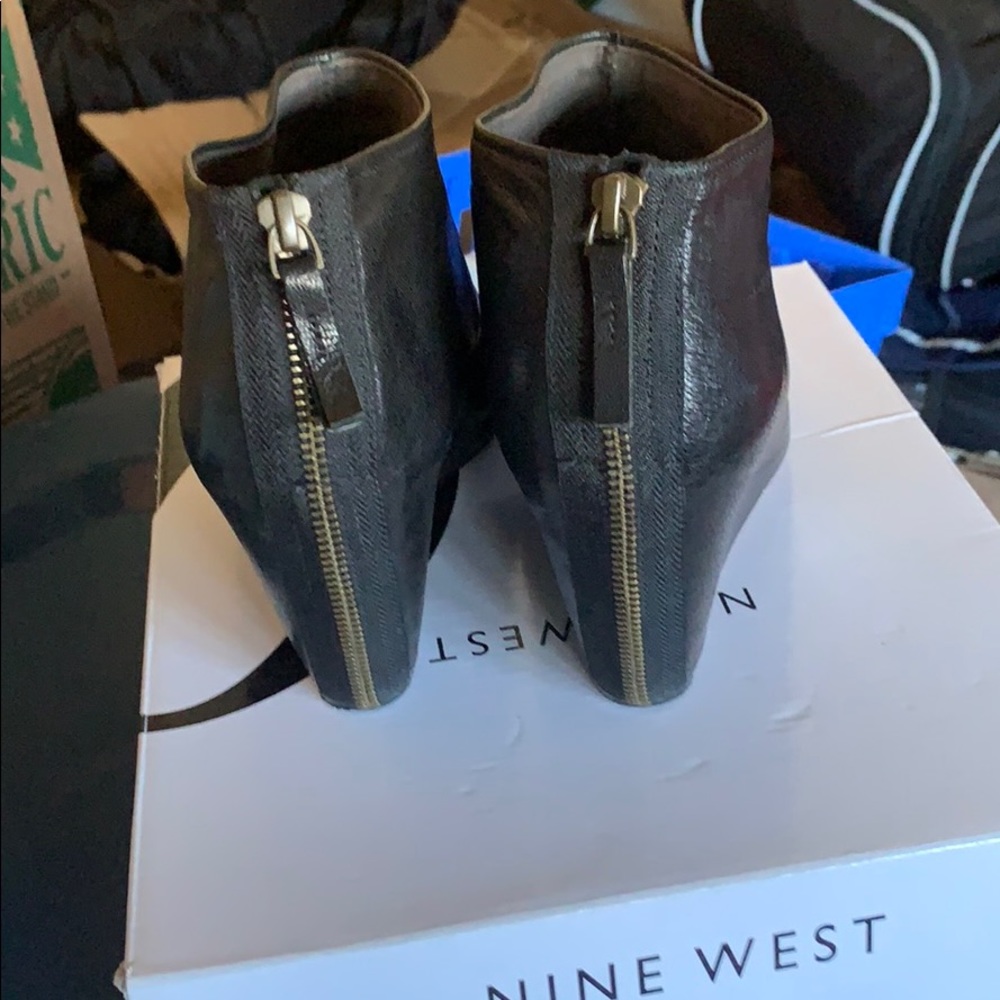 Black leather peek toe wedge booties size 9